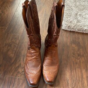Men’s lucchese boots.  Smooth ostrich skin gorgeous brown leather.  Size 10.5